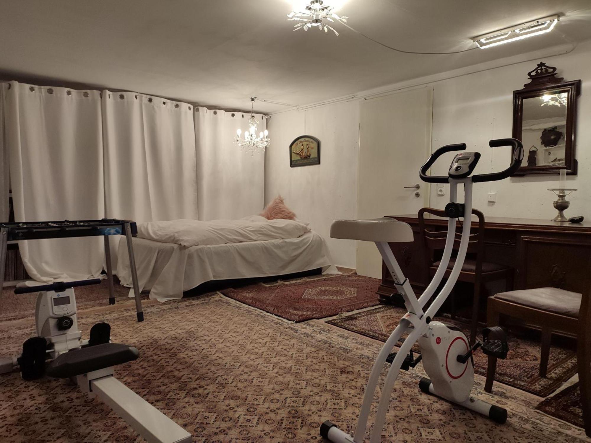 Elegant-Terraced-House-With-Bikes-Near-The-Lake-Children-At-Least-6-A-Old Starnberg Ngoại thất bức ảnh